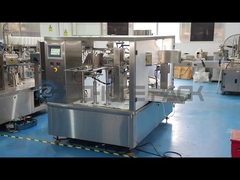 Machine d'emballage de liquides